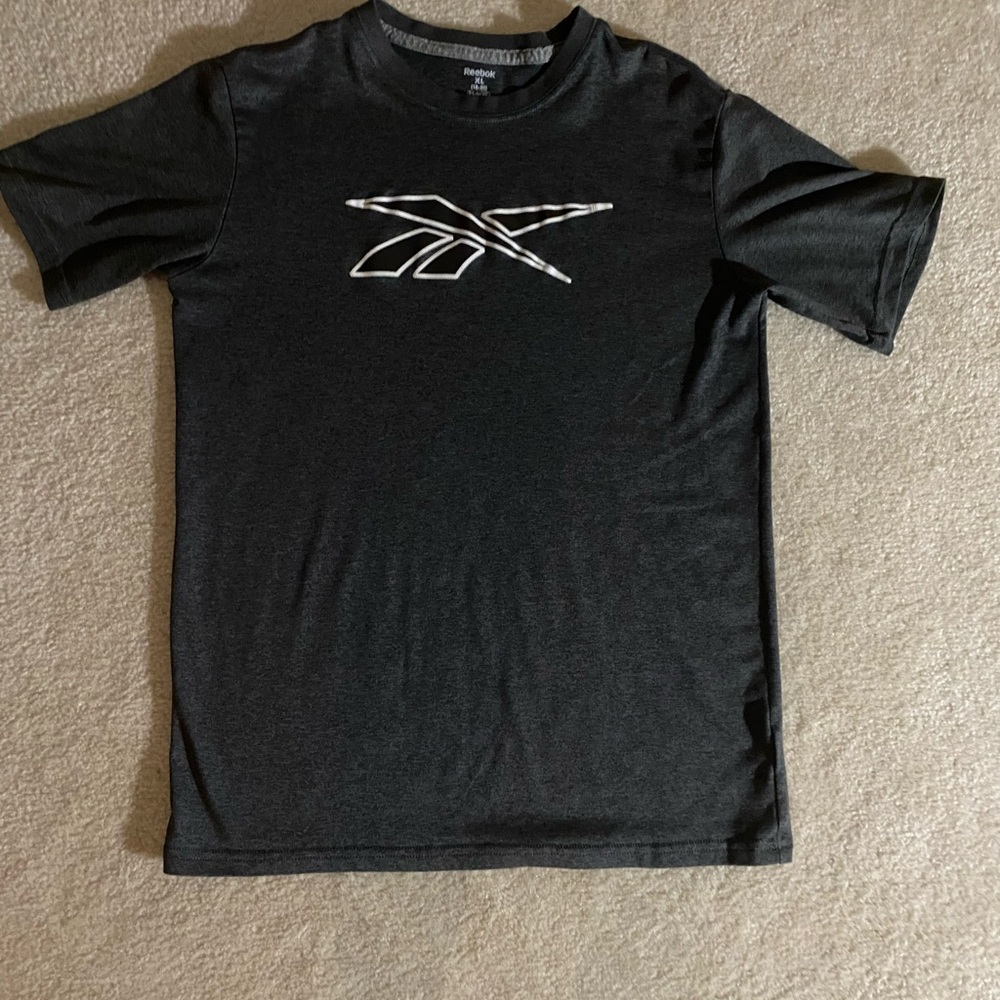 Youth Reebok Shirt - size youth XL